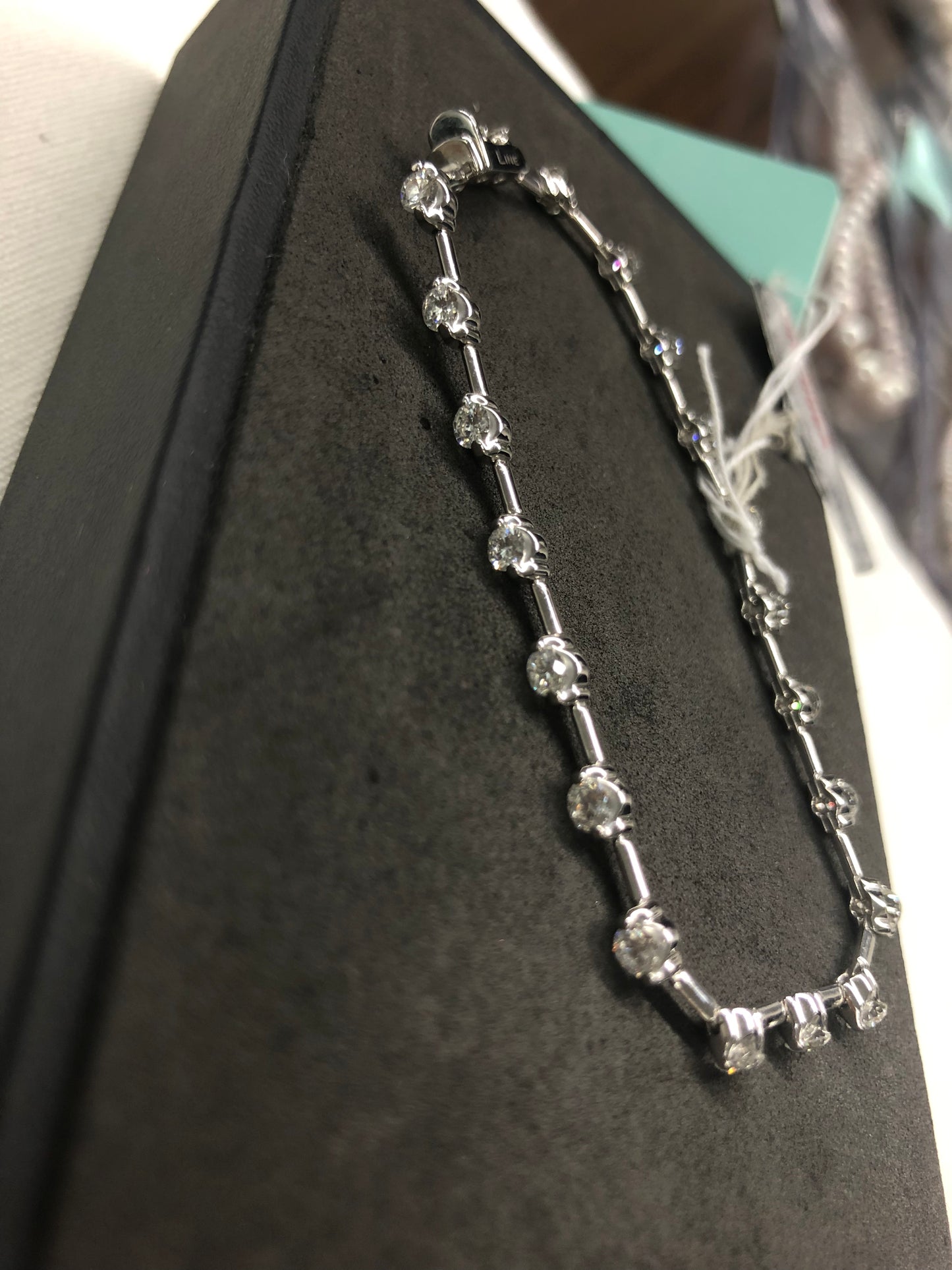 PF195 ITJWLTE5D3EGデビアスラインダイヤ2.50ct ブレス K18WG 10.0g 18cm