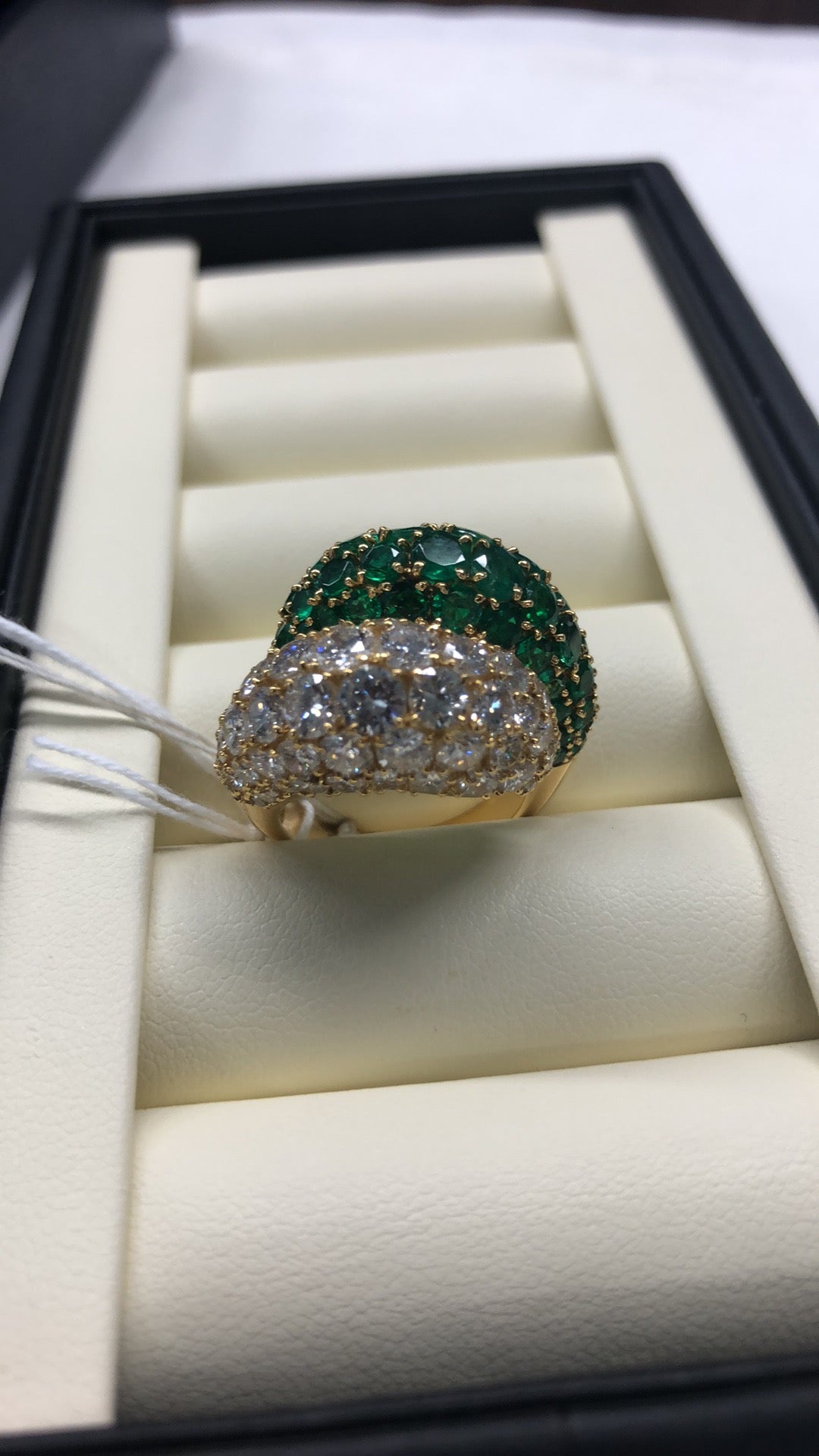 PF197 ITMVPE80IVT4ヴァンクリーフ&アーペルダイヤ4.52ct エメラルド5.04ctリングK18YG 14号 14.9g 31013 修明