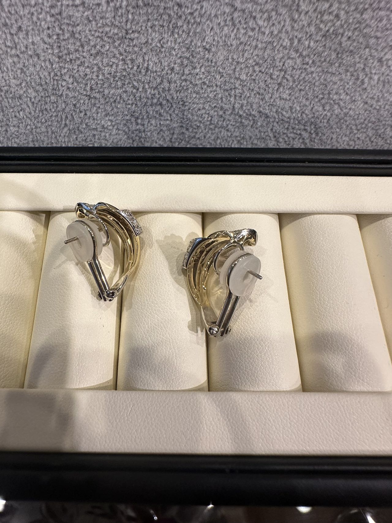 ITDYMCSNYOモニッケンダム ダイヤ計0.92ct ピアスK18YG/WG 10.3g