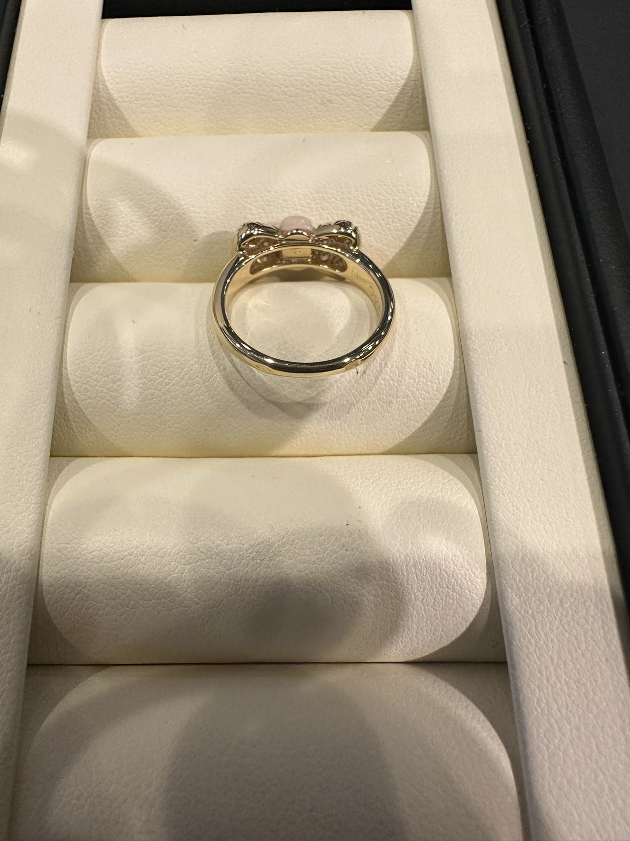 ITNVTEX26B1Y ヴァンクリーフ&アーペルヌーパピヨンサンゴパヴェダイヤ0.39ct リングK18YG 8号 3.6g B56451