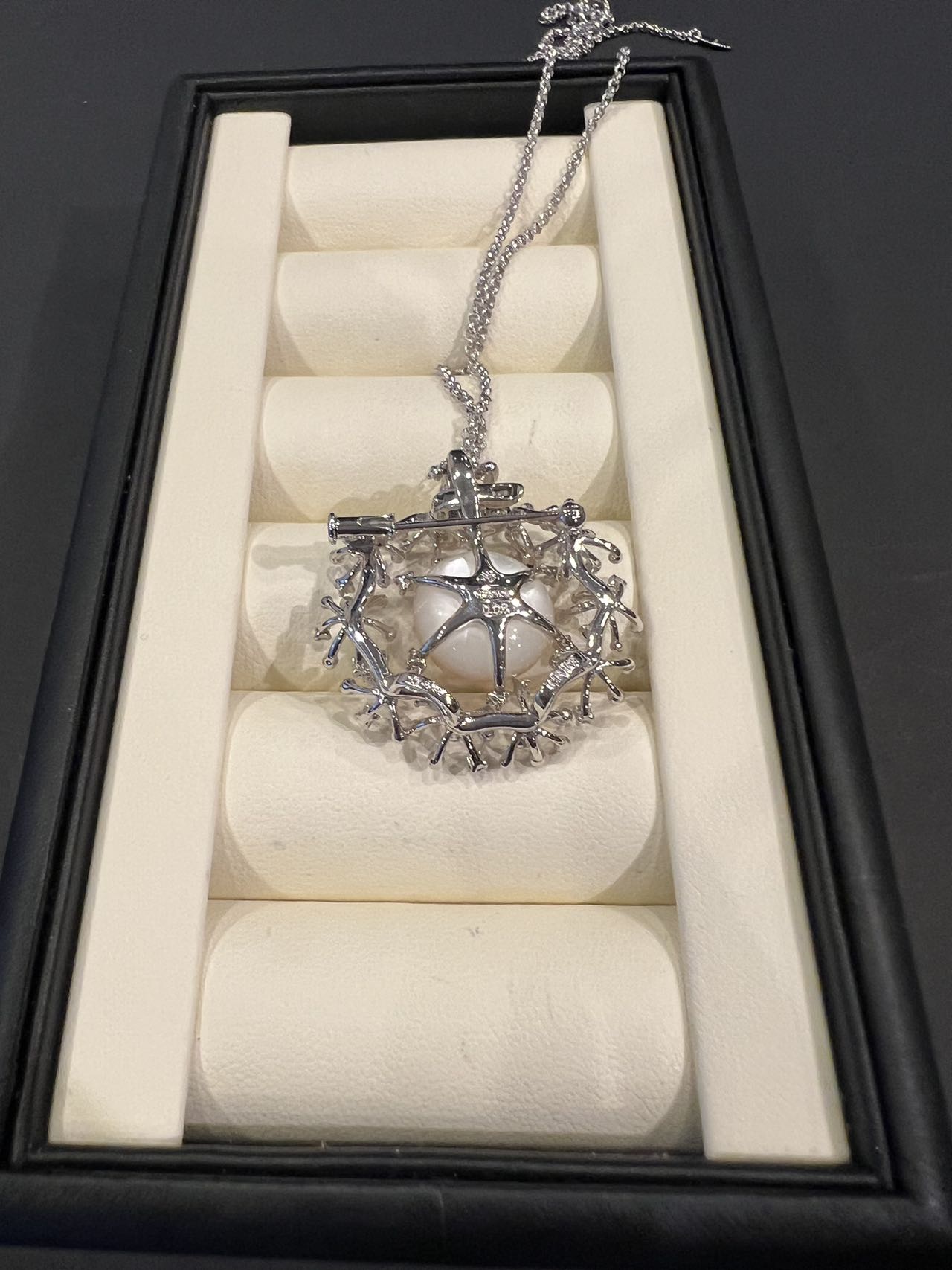 THFNCTZBEFC タサキマペーパール13.1m20ct サファイアネックレス/ブローチ K18WG