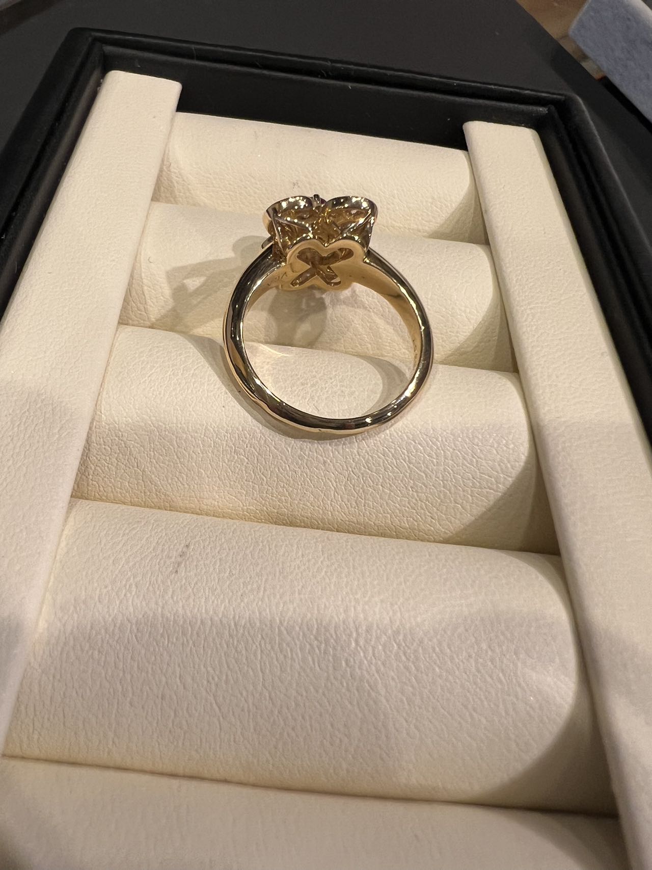 ITW11WRST21 ヴァンクリーフ&アーペルトレフル ルビー0.53ct ダイヤ0.46ct リング K18YG 12号 5.4g